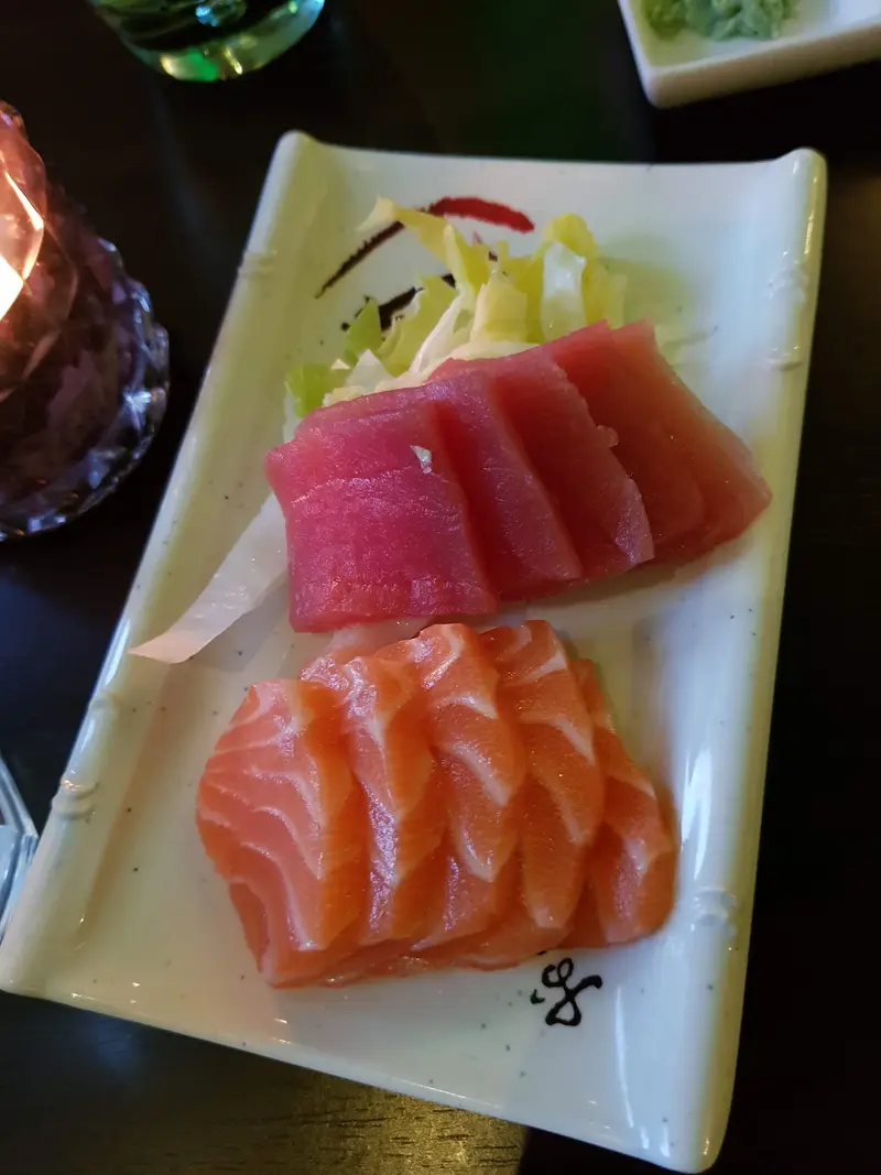 Sashimi van tonijn en zalm